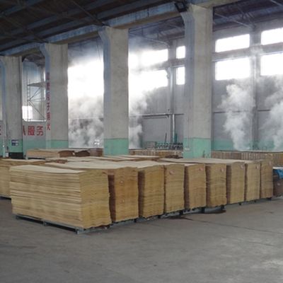 ब्राउन पर्ल X6003 के इंजीनियर वुड फ़नीर का नया डिज़ाइन 2500*640 मिमी फर्नीचर के लिए मानक आकार फेस फ़नीर शीट