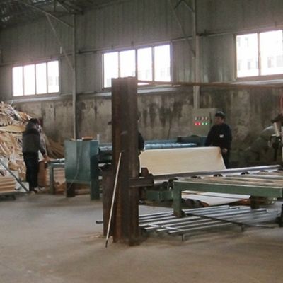 जाली बनावट 2200 मिमी आंतरिक सजावटी बोर्ड के लिए इंजीनियर ओक फनीर