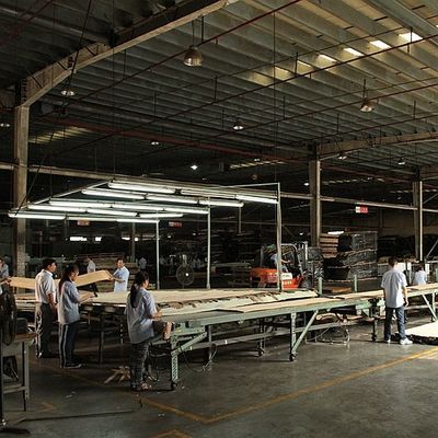 अमेरिकी प्राकृतिक मेपल लकड़ी लिबास क्वार्टर कट मोटाई 0.5 मिमी फर्नीचर और संगीत वाद्ययंत्र के लिए अच्छी गुणवत्ता