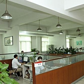 ब्राउन पर्ल X6003 के इंजीनियर वुड फ़नीर का नया डिज़ाइन 2500*640 मिमी फर्नीचर के लिए मानक आकार फेस फ़नीर शीट