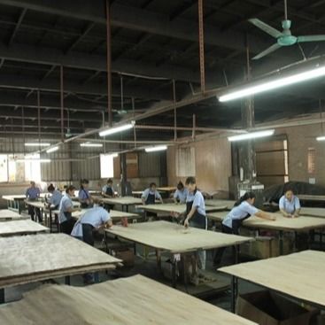 सिल्वर सैपेले पोमेले इंजीनियर वुड फनीर कैबिनेट फेस के लिए अनुकूलित